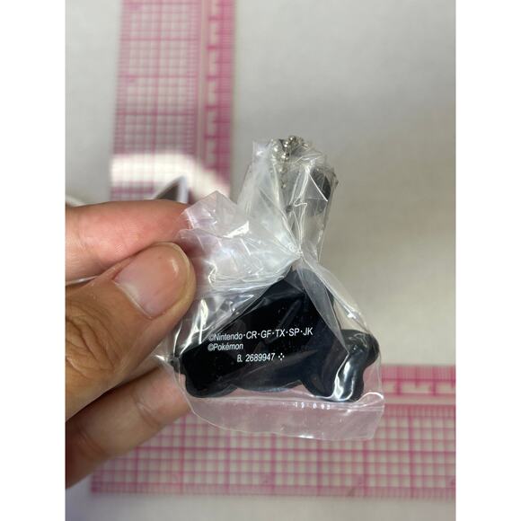 Gashapon Capsule toy Pokemon Rubber Mascot Keychain Shuckle - Picture 5 of 5